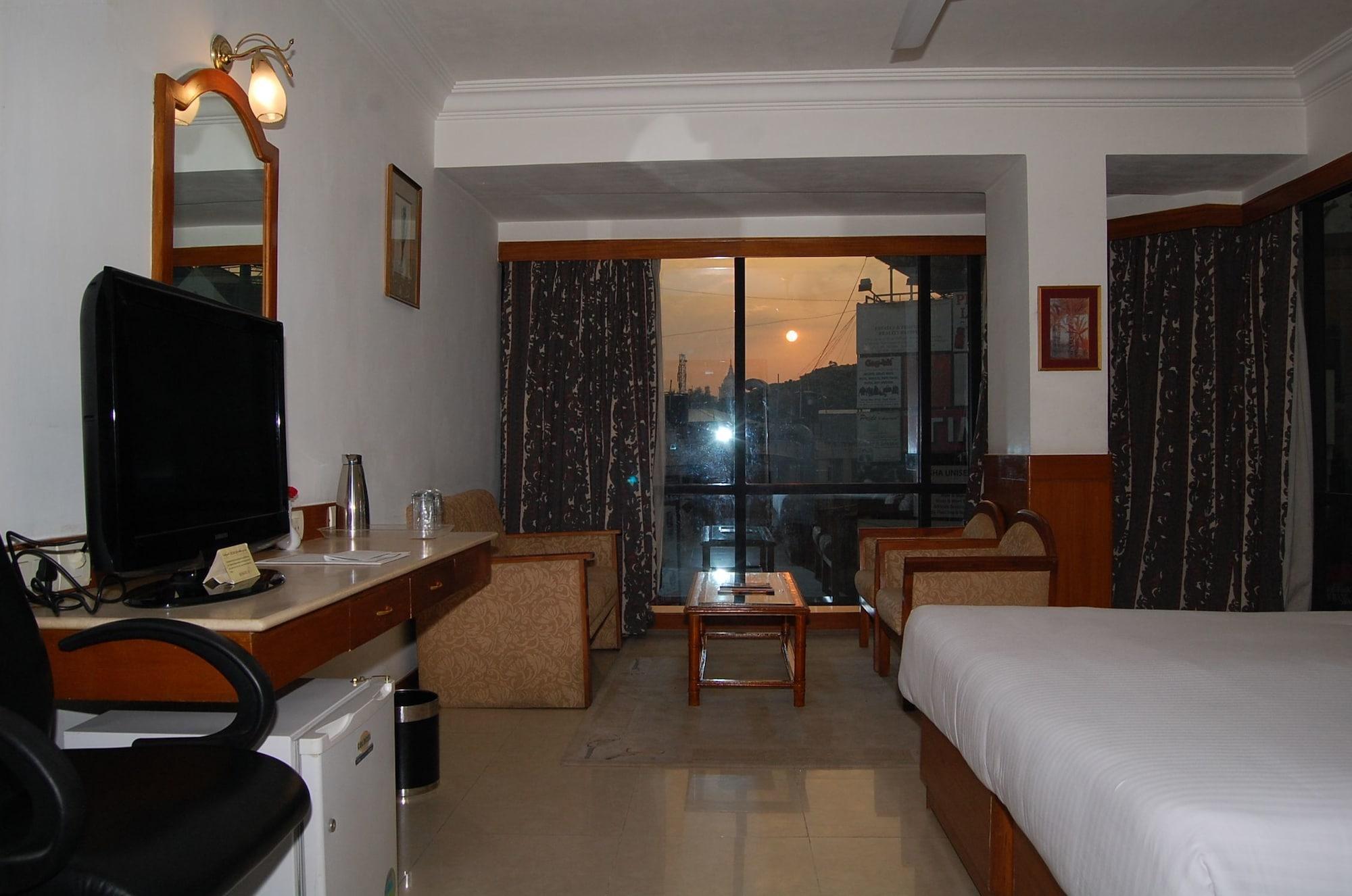Monarch Luxur - Infantry Road Hotel Bengaluru Kültér fotó