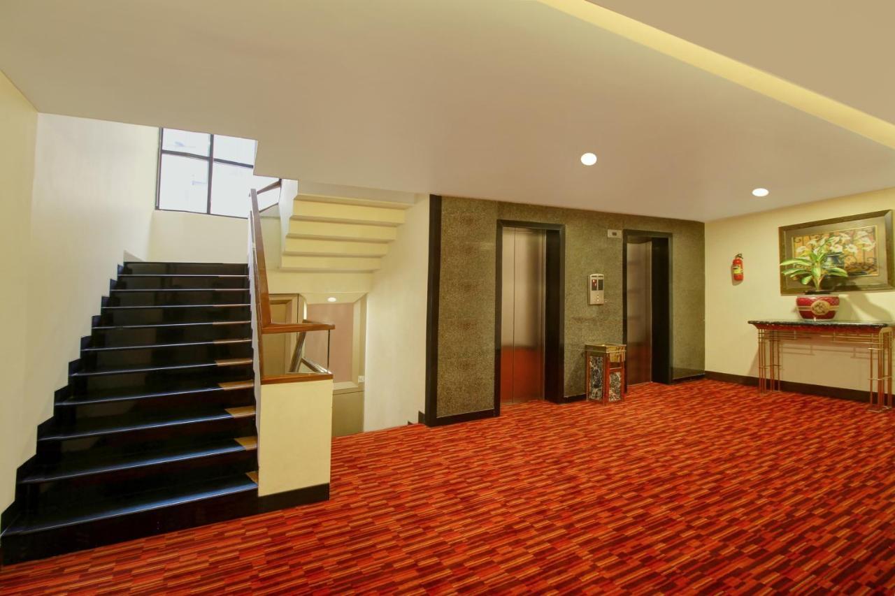 Monarch Luxur - Infantry Road Hotel Bengaluru Kültér fotó