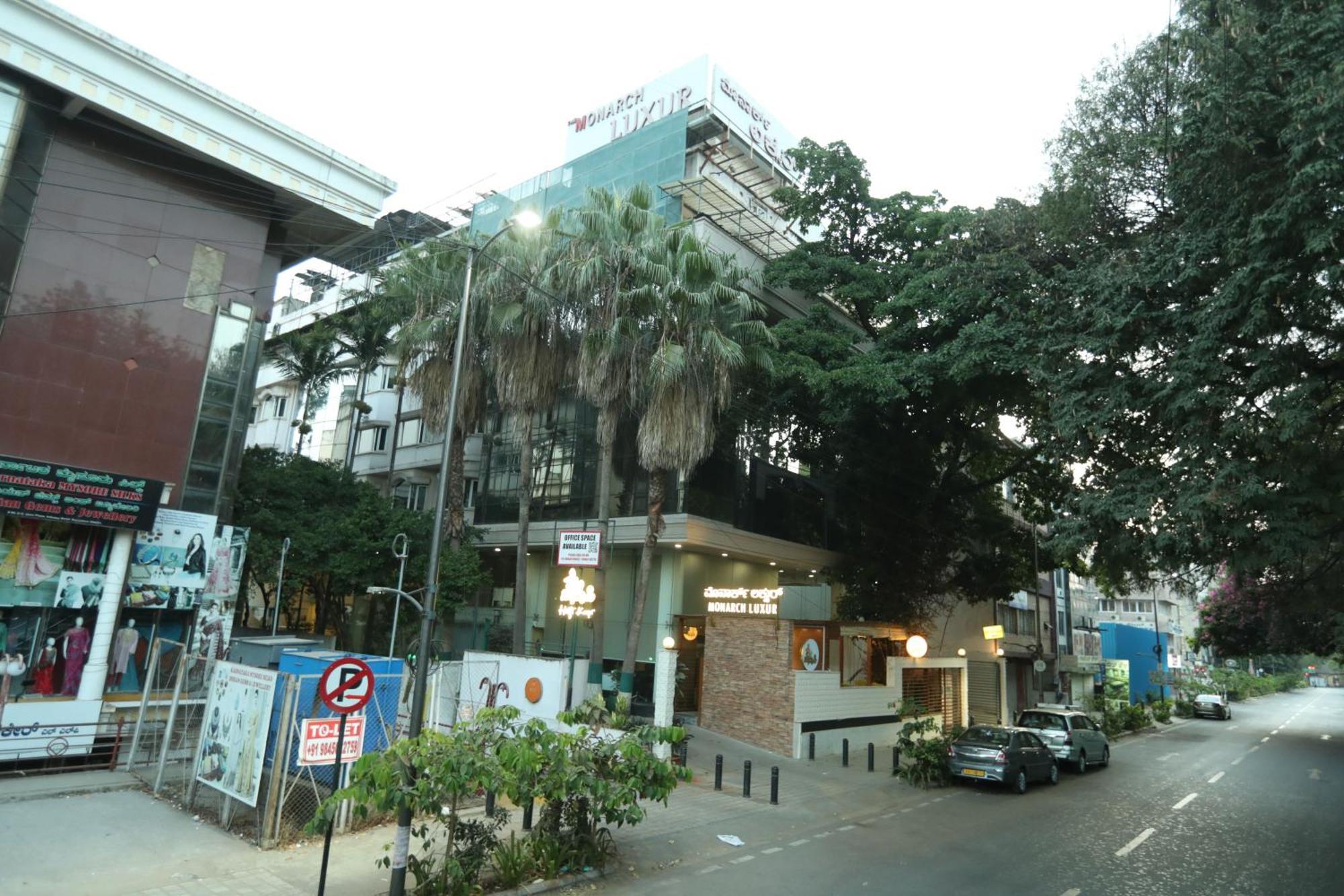 Monarch Luxur - Infantry Road Hotel Bengaluru Kültér fotó